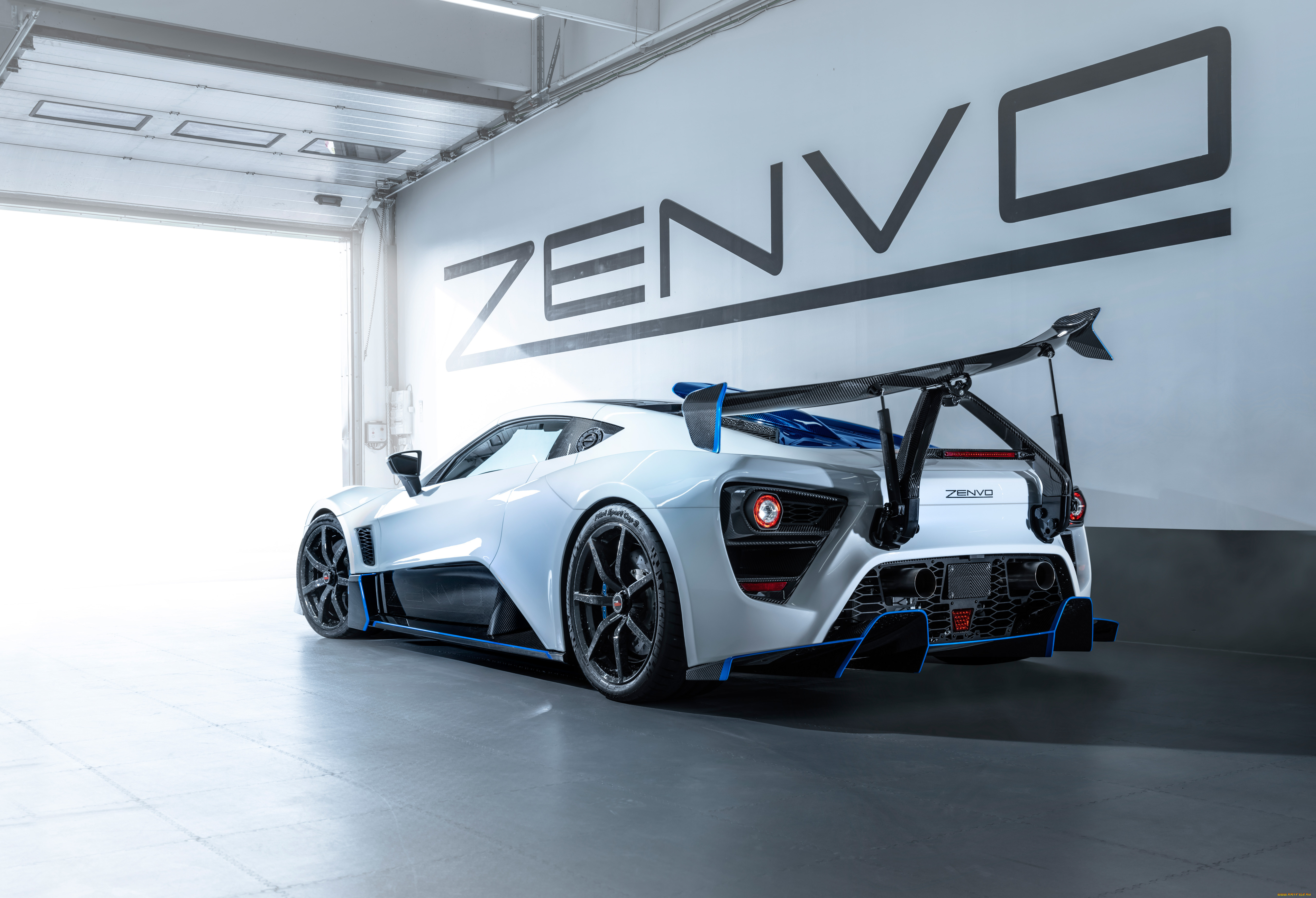 , zenvo